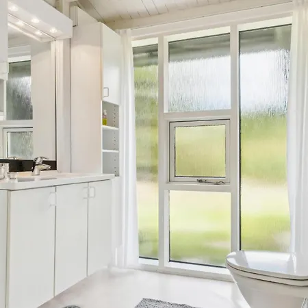 Lovely In With Kitchen * Nordenbro Vesteregn